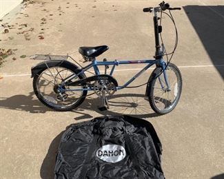 Dahon PT062 Blue Stowaway Folding Bicycle and
Travel Bag