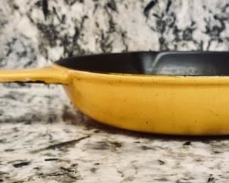 Le Creuset Yellow Skillet 23, France