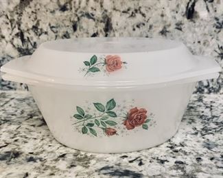 Arcopal, France Lidded Round Refrigerator Bowl
