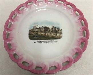 1904 St. Louis World's Fair Lace Edge Plate, "Administration Building" 
