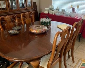 Federal style dining table and chairs