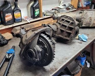 9" 3.0 gear ratio 3rd member.  8" 278 gear ratio 3rd member