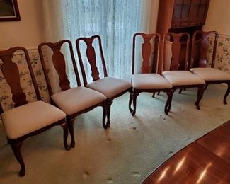 (6) Set of Queen Anne dining chairs