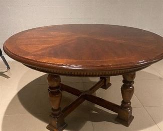 ROUND DINING TABLE WITHOUT LEAVES