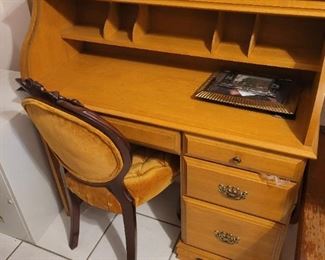 nice roll top desk and chair