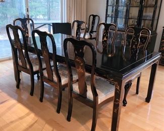Asian Inspired Dining room set excellent condition!2 extra leaves excellent condition, 8 chairs