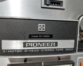 Pioneer tape deck