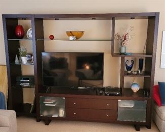 3 chairs contemporary wall unit, excellent condition