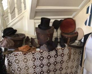 Vintage Men’s top hats with original wooden and leather hat boxes, men’s accessories