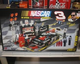 LEGO NASCAR BUILDING SET