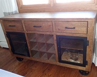 GRAND INDUSTRIAL BUFFET WITH WINE STORAGE & COMPARTMENTS