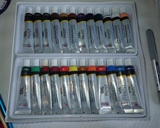 PAINTING SUPPLIES & CANVAS & BRUSHES