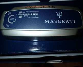 MASERATI BATTERY CHARGER NEW IN BOX