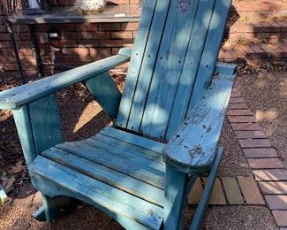 $500 - LOT 19 - 2 "Uwharrie Chair" Pair of rocking chairs. 43 inches high, 33 inches wide, 36 inches deep. This lot is for 2 chairs.