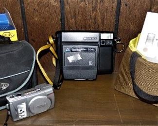 Vintage Kodakamatic Camera, Polaroid with bag