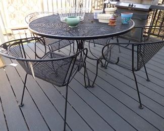 Vintage Wrought Iron Table & 4 chairs