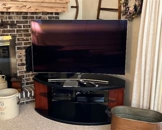 55" Samsung QLED TV and TV stand.....