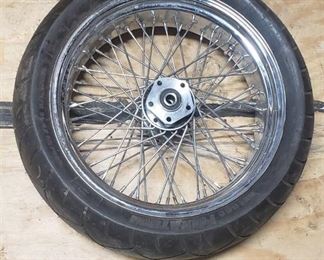 New Metzeler ME 880 Marathon 200-50ZR 18m-c (76w) Rear Motorcycle Tire mounted on a spoked chrome rim