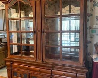China cabinet 89 X 70 X 19 (matches lot 1000)