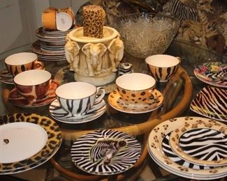 Safari themed plates, dishes and dinner sets.