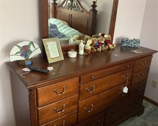 Mobel Dresser