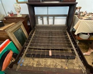 Grand Rapids 1886 Hide a bed 