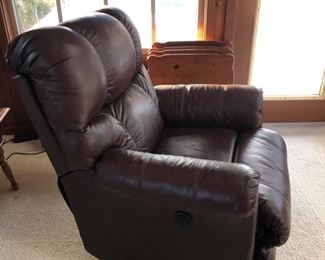 Brown Leather, Electric recliner rocking chair in excellent condition