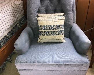 Ethan Allen Blue Upholstered chair 