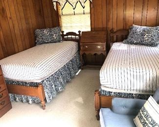 Ethan Allen twin beds and bedding
All twin bedding Ralph Lauren 