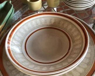 Stoneware Chop plate and serving bowls
Oven to Table 
