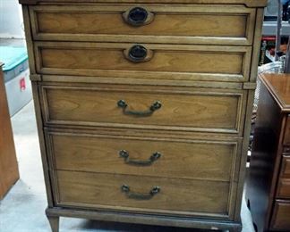 Vintage 5 Drawer Chest Of Drawers With Dove Tail Construction, 49" x 38" x 19"