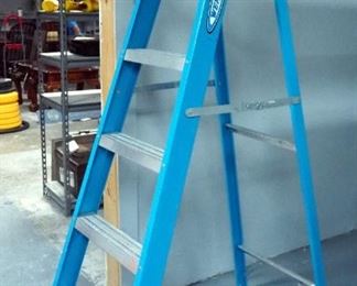 Werner Fiberglass 6' Folding Step Ladder, Model 6006, 250lb Capacity