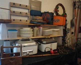roasters, baskets, plastic food storage
