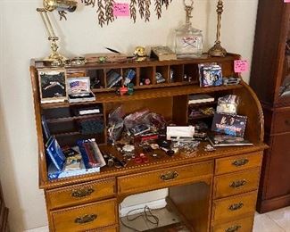 Roll top desk, collectibles