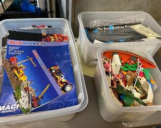https://www.ebay.com/itm/125062331869	HS7016 Home School Book Box Lot - Local Pickup - Lot of 3 Building Times, Brass 		Offer	$19.99 

