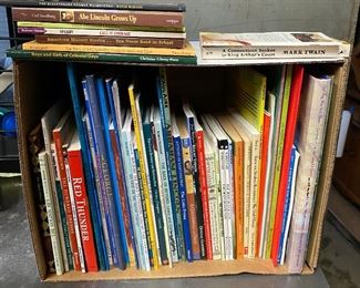 https://www.ebay.com/itm/115150974278	HS7020 Home School Book Box Lot - Local Pickup - Elementary American History Boo		Offer	$19.99 
