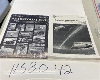 https://www.ebay.com/itm/125044850240	HS8042 NASA Aeronautics Book and Exploring meteorite mysteries a teacher's guide with activities for earth & space sciences		Offer	 $29.99 
