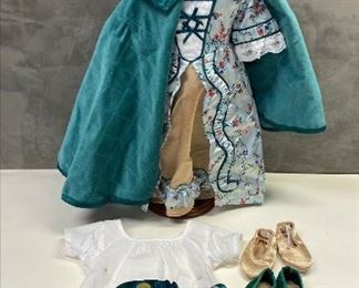 https://www.ebay.com/itm/115203172231	HS1011 AMERICAN GIRL DOLL FLORAL DRESS, CAPE, SHIFT, HEADBAND & 2 PAIRS OF SHOES		BIN	 $99.99 
