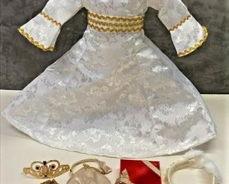 https://www.ebay.com/itm/115203172245	HS1020 AMERICAN GIRL DOLL HOLIDAY ACCESSORIES AND WHITE DRESS WITH GOLD TRIM		BIN	 $49.99 
