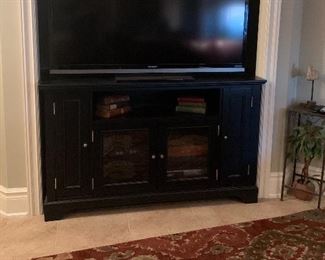 Entertainment cabinet with glass doors real wood. Black

60”c20”x36”
