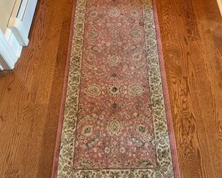 Accent runner fringe 

89”x25.5”