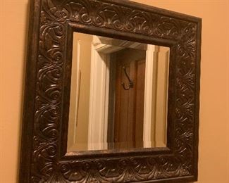 Framed rectangular mirror

26”x36”