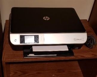 HP Envy5530 Printer & Printer Table with Storage