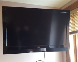 Vizio 32 inch flat screen television