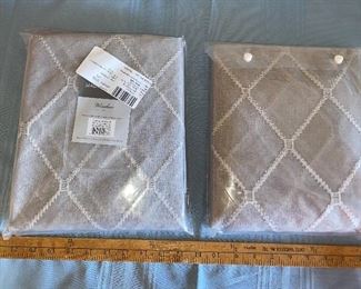 Madison Park 50X84 New in Package Set of 2 Panels $24.00 New