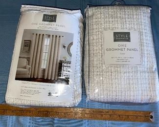 Style Domain 2 Panels New in Package Coco Gray/Silver 52X84 $24.00