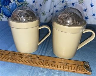 2 Shakers $6.00