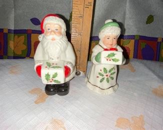 Lenox Mr. and Mrs. Claus Salt and Pepper Shakers $8.00