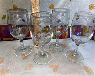 Set of 4 Geese Etched Glasses $8.00