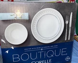 Corelle Boutique 16 Pcs Set new in box Evening Lattice $55.00